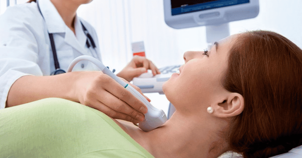 What does an ultrasound tech do?